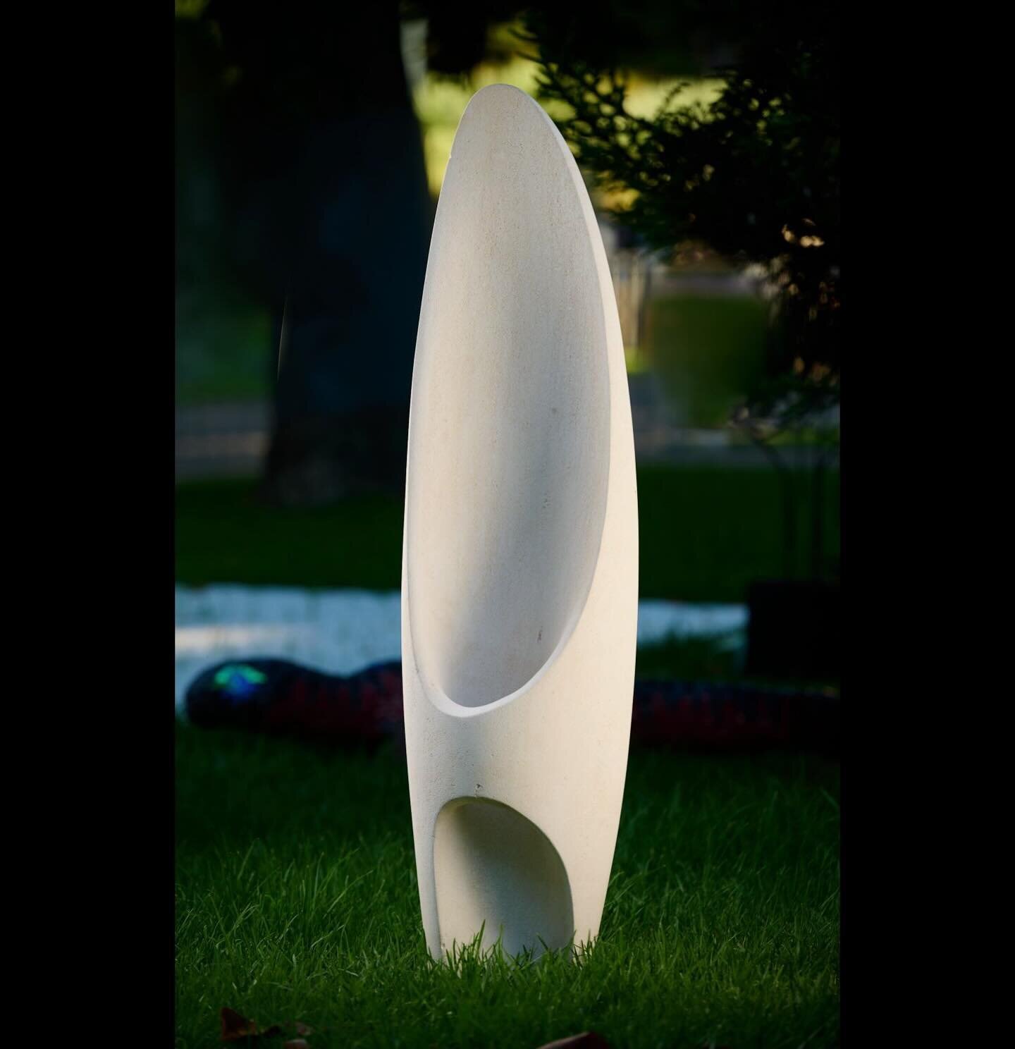 Sentinel displayed today at Melbourne international flower and garden show. 

Great photo by @robandersonphotographer 
Thanks to @sculptors_victoria 

#organicforms #organicshapes #biomorphic #naturalforms #outdoorsculpture #sculpture #gardensculptur