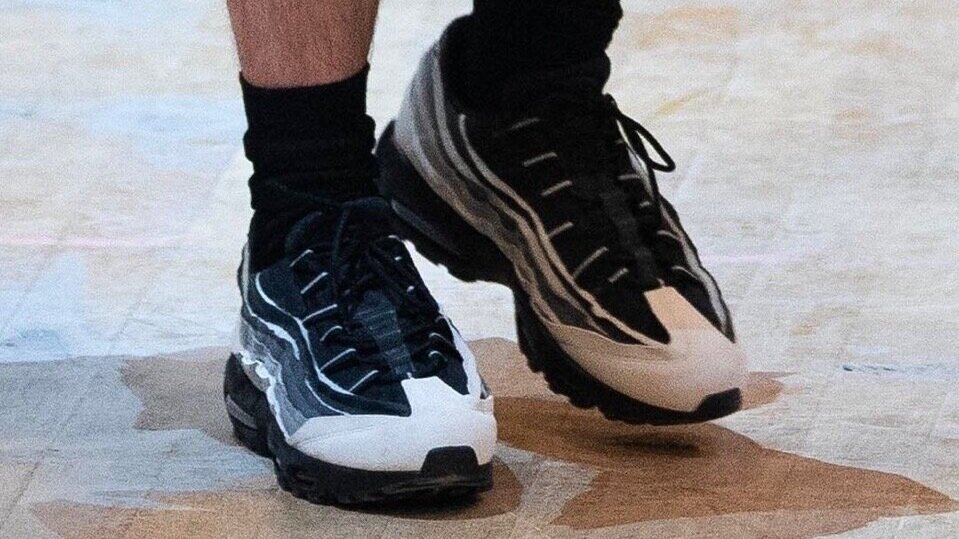  COMME des GARÇONS HOMME PLUS × Nike Air Max 95 Source:  Up To Date Tokyo  