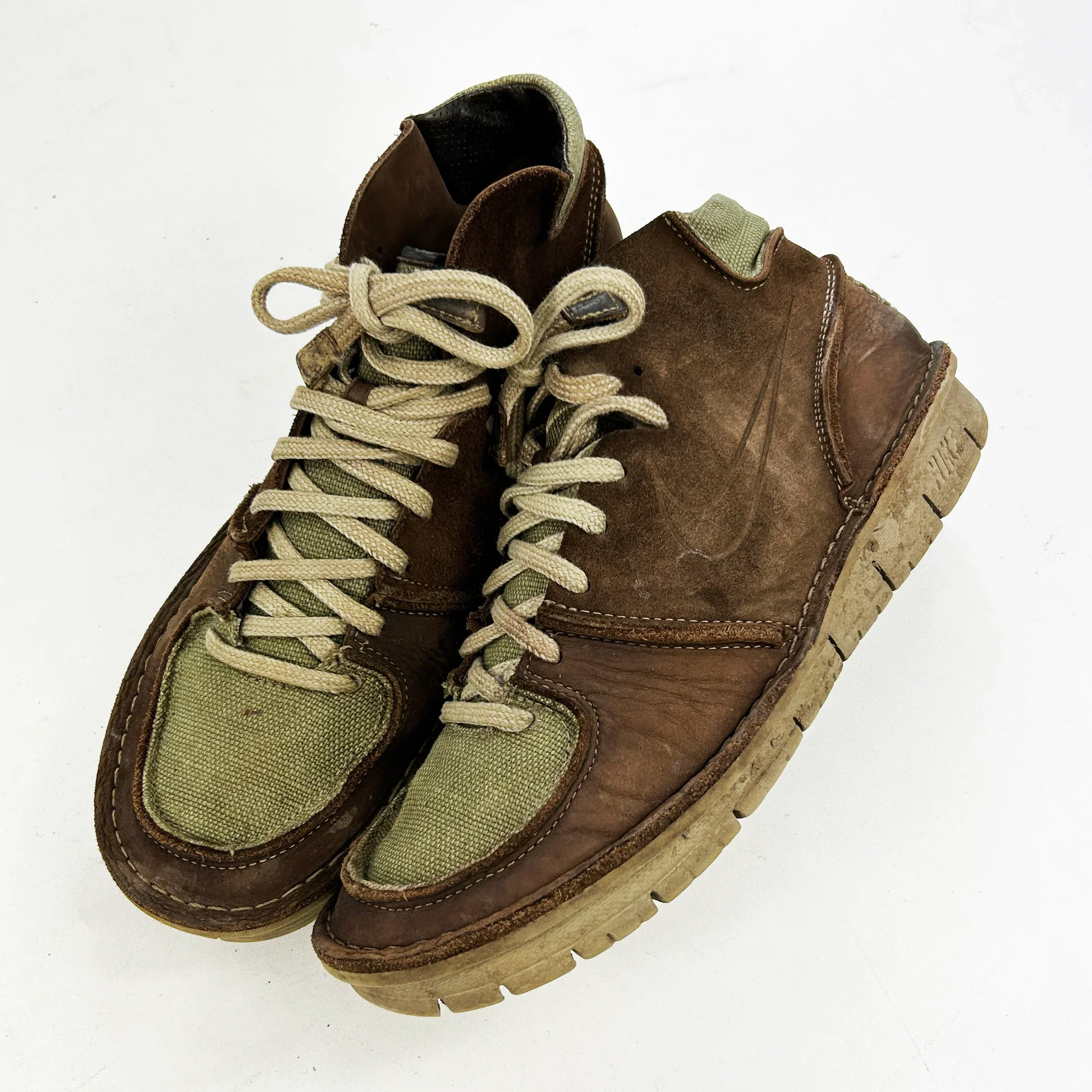  Nike Considered BB Mid. 