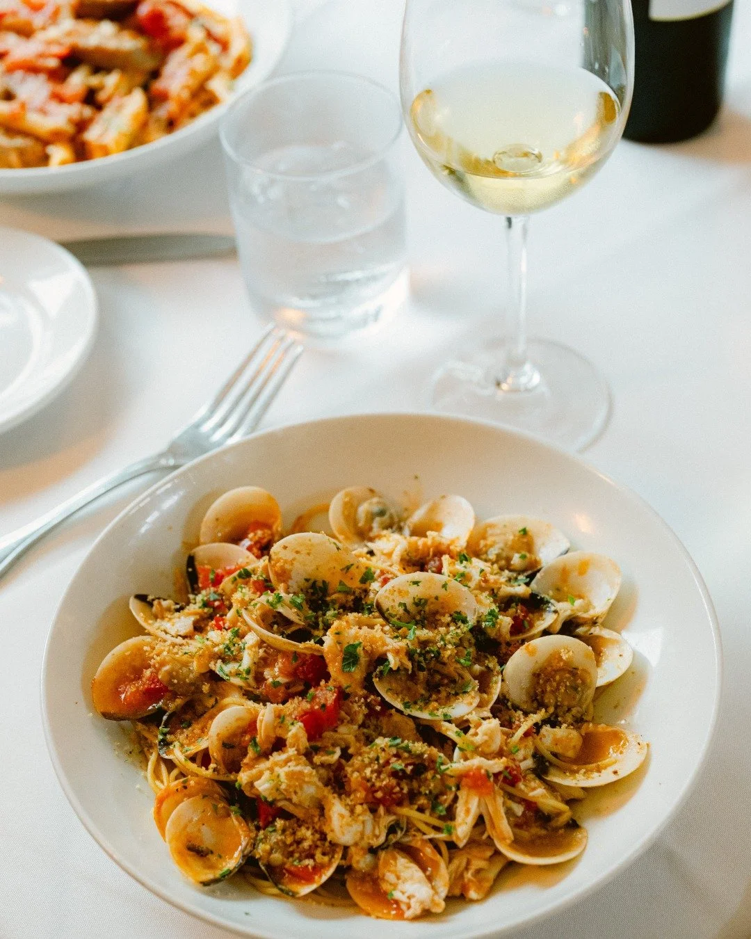 The table&rsquo;s ready, the wine is poured, and all that&rsquo;s missing is you.
Join us today at Nunzio.