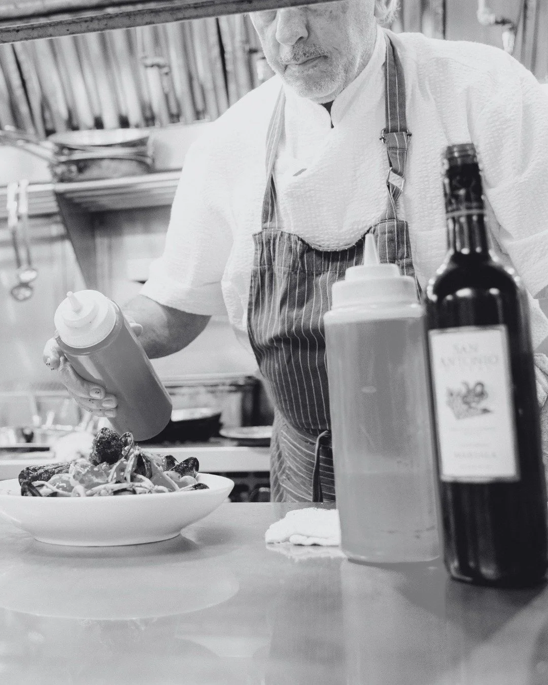 A symphony of hands, heat, and heart...

.
.
#nunziohhi #chefslife #italiancuisine #fromthekitchen #behindthescenes #chefnunzio #hiltonheadisland #authenticitalian #finecooking #culinaryart #foodwithheart #coastaldining #handcraftedflavors