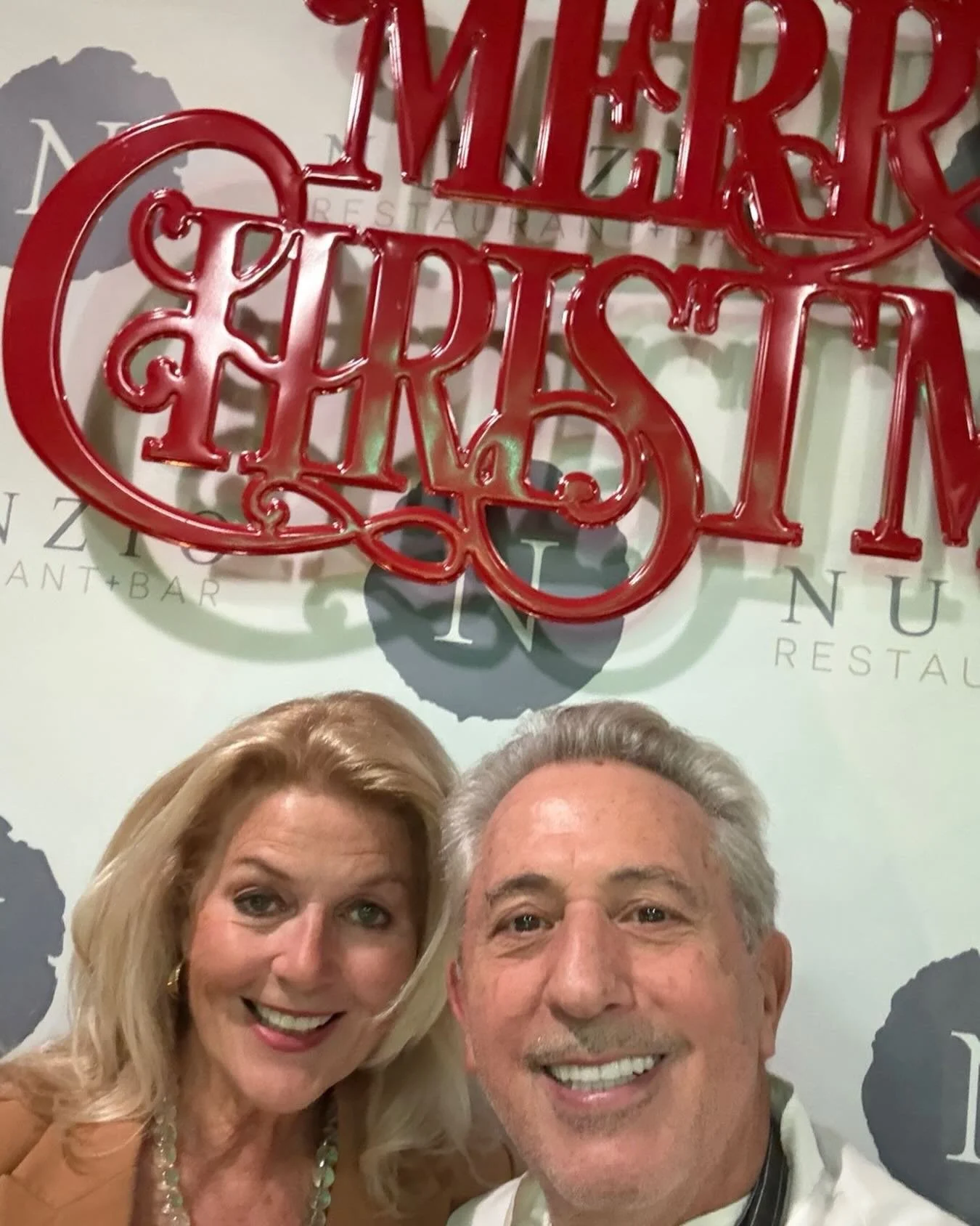 Merry Christmas from Nunzio! @nunzio_hhi #buonnatale #merrychristmas #islandchristmas #hhi #natale #holidays  #holidaycheer