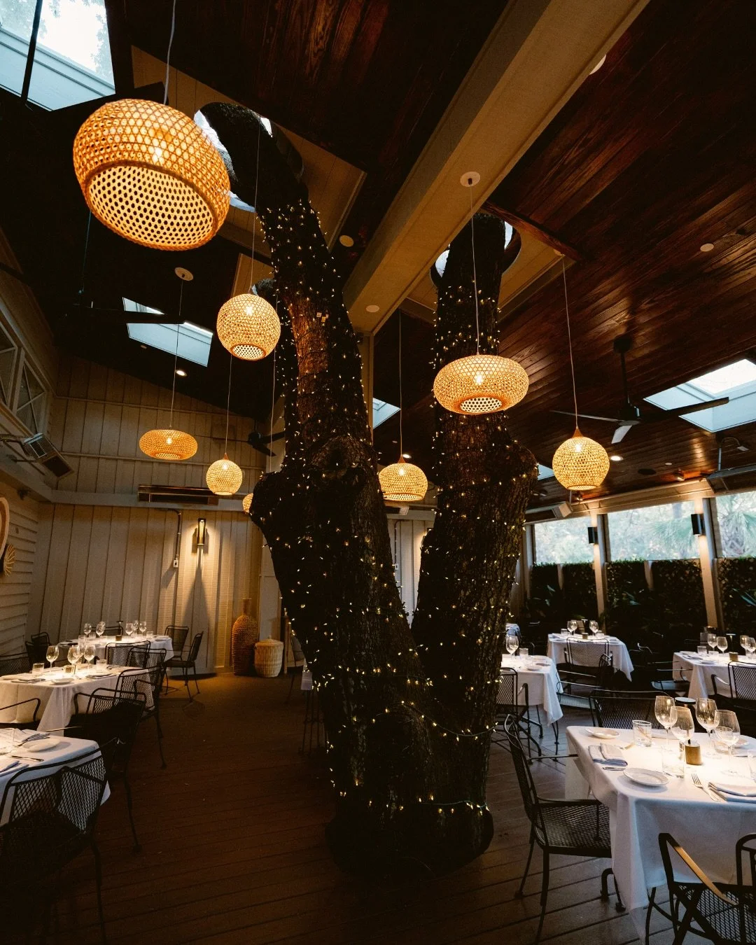 Your next favorite table might be outside.

Introducing our enhanced patio... crafted for elegant nights and effortless enjoyment.

#italianrestaurants #italiancuisine #hiltonheadisland #hiltonheadrestaurants #southcarolina