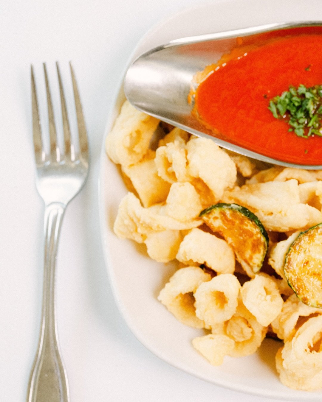 Our Crispy Dorati Calamari is where texture and flavor meet.

#crispy #italiancuisine #crispydoraticalamari #crispycalamari #italianrestaurant