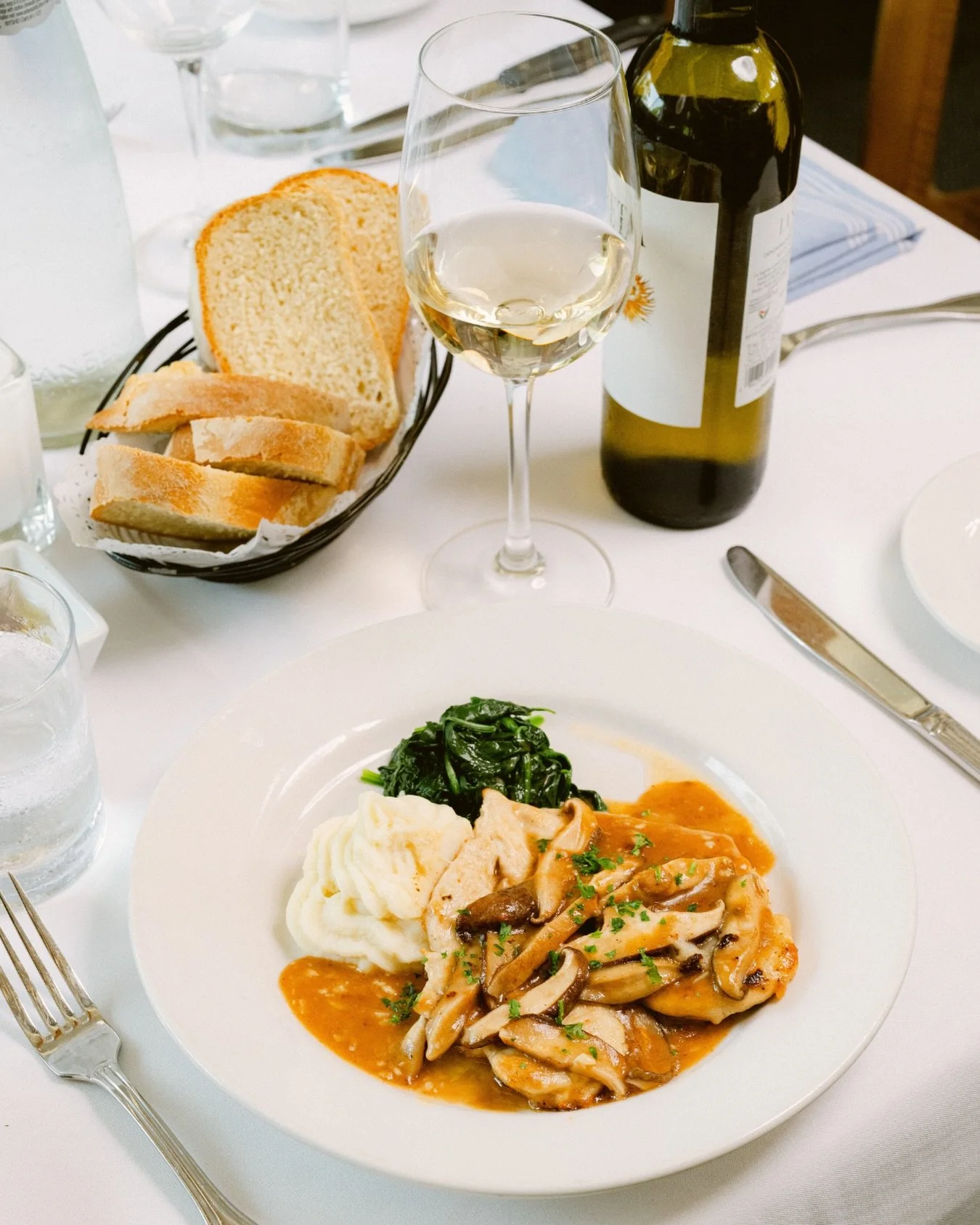 A classic Italian favorite, thoughtfully refined.
Petto di Pollo Marsala, rich, comforting, and perfectly balanced...
