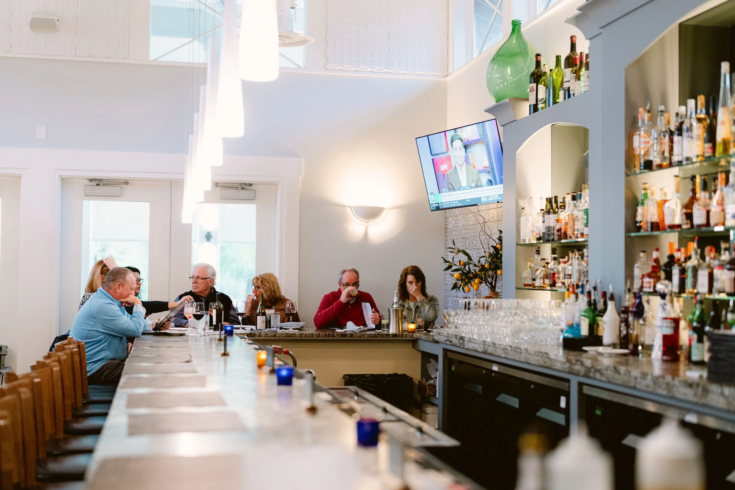 There&rsquo;s something about an evening at the bar.

Good wine, familiar faces, and conversations worth staying a little longer for.

Meet me at Nunzio&rsquo;s.
