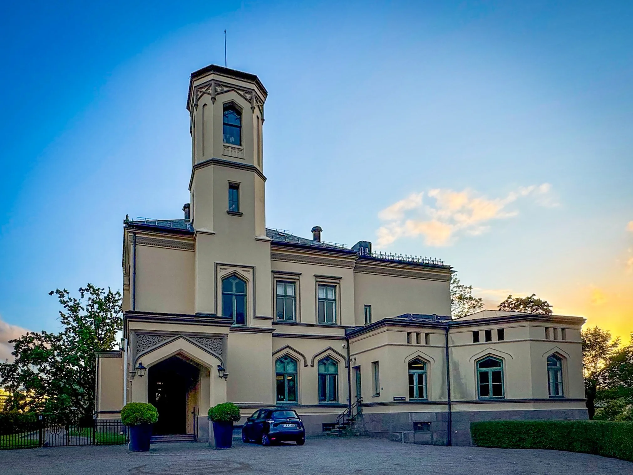 From The Thief rooftop to dinner at Villa Heftye