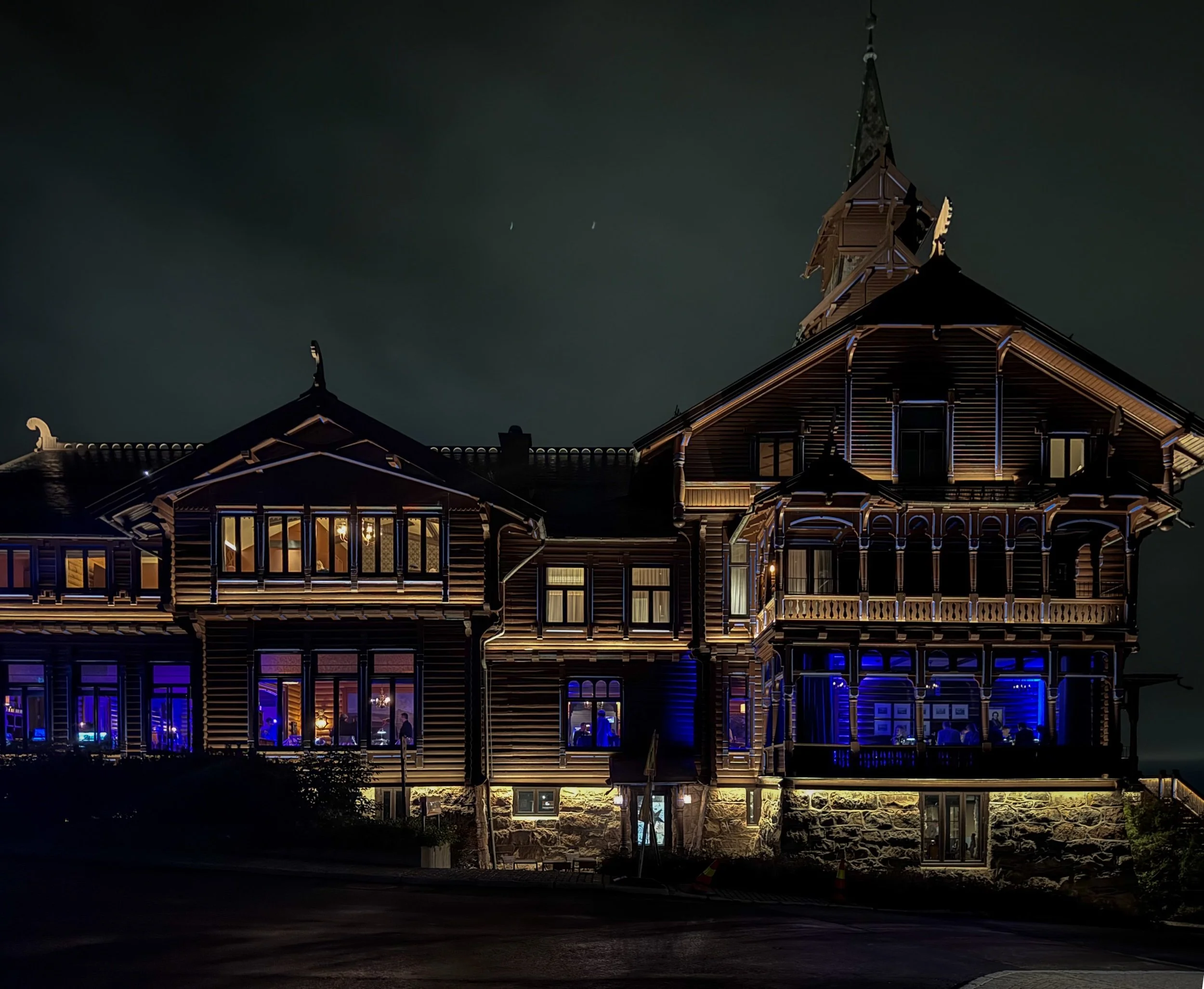 SAS–Scandic: A Perfect Match at Holmenkollen Park, Oslo