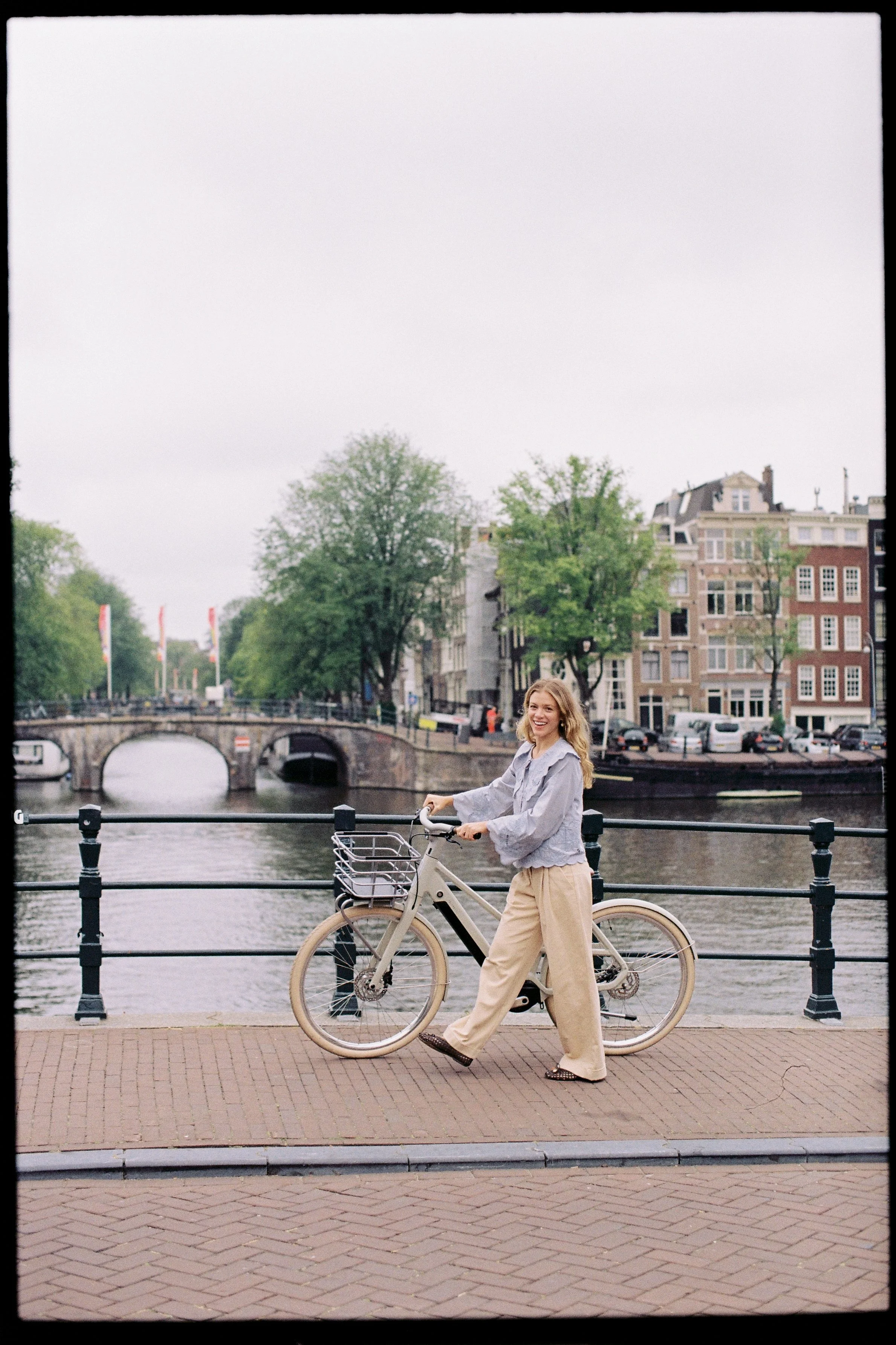 173259159-R1-00-1A.jpg