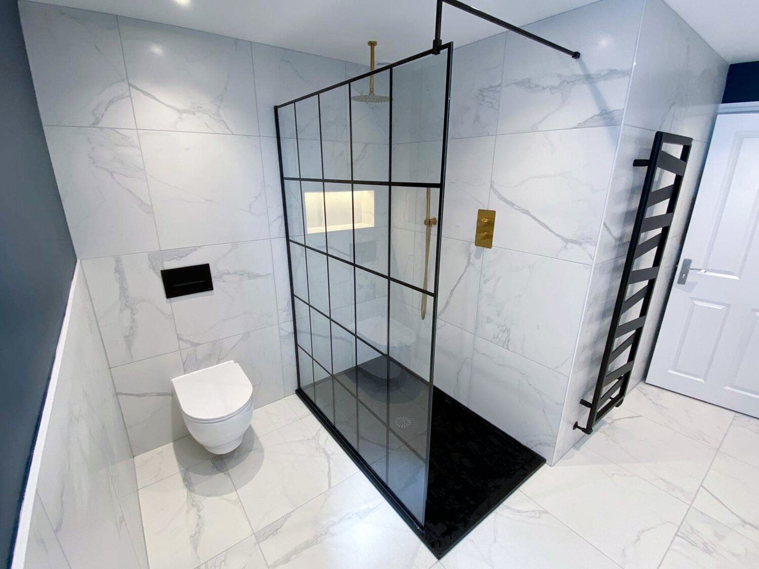 Modern+Bathroom+4.jpg