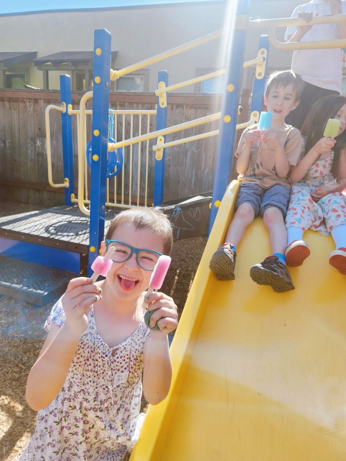 Popsicles, the @picklesbaseball and student taught lessons can mean only one thing - IT&rsquo;S ALMOST SUMMER!

#summer #artcamp #thehangoutpdx #pdxparent #kidsart