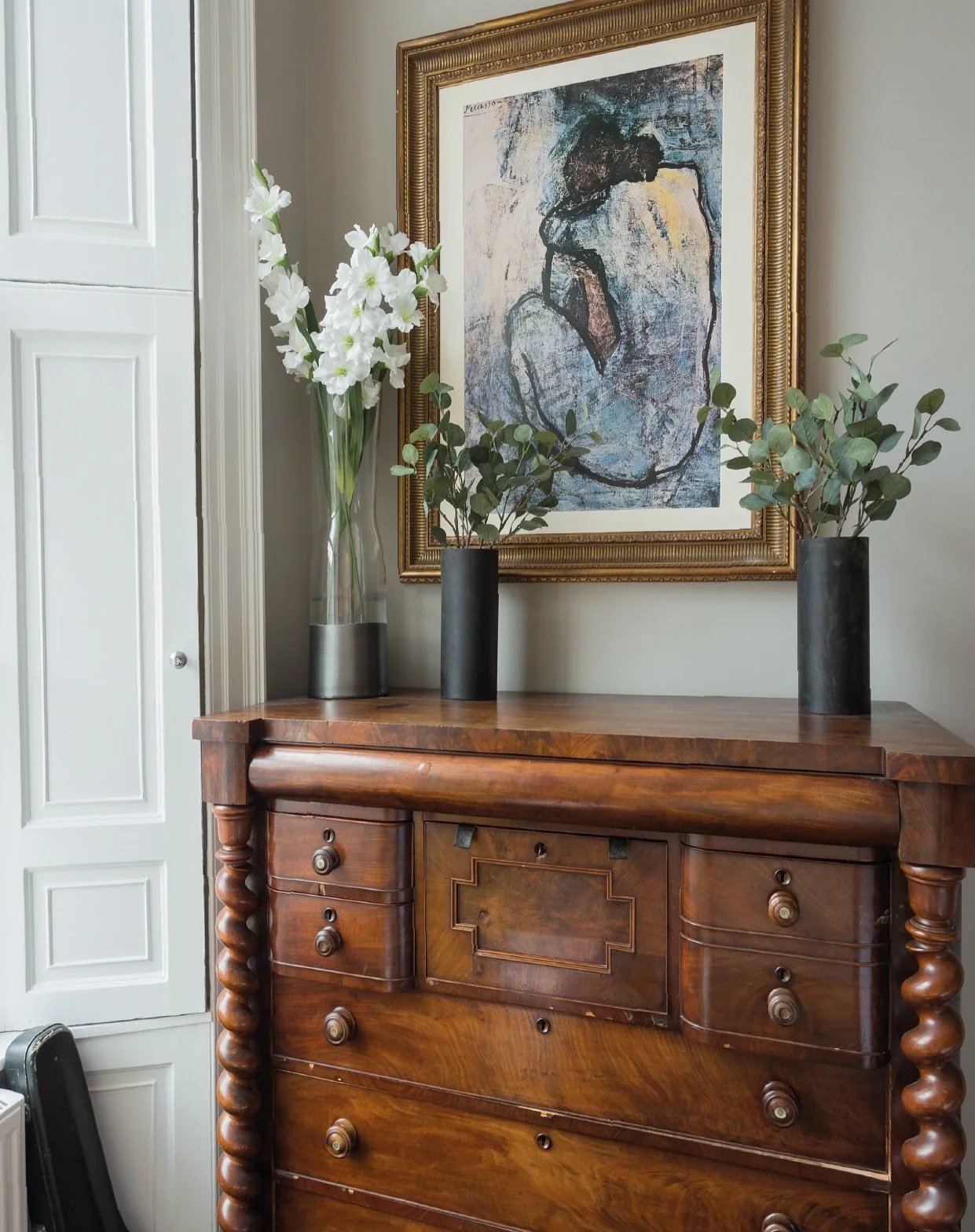 Do your rooms have names? Can you guess this one?

I first met the owner of this Edinburgh New Town Georgian home where the brief was to make &lsquo;something&rsquo; of their drawing room. Project completed and having bonded over many things includin