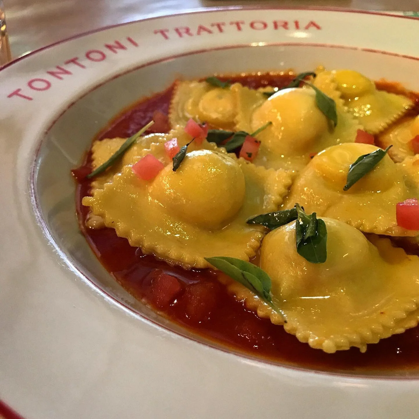 Ravi&oacute;li de b&uacute;fala @bufala_almeida_prado e pomodorini #tontoni #tontonitrattoria #trattoriamoderna