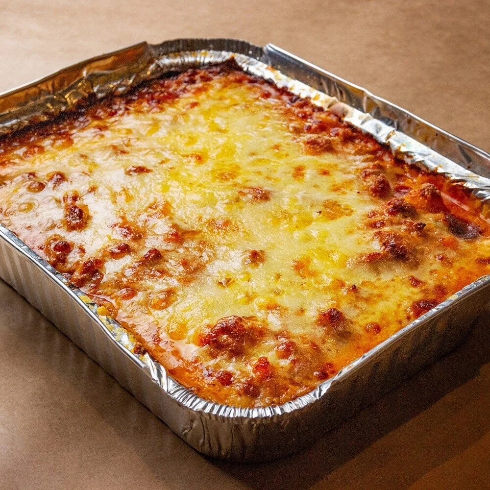 Pe&ccedil;a sua Lasagna alla bolognese para o jantar! Sabor marcante e delicioso.
.
Os pedidos podem ser feitos pelo nosso delivery pr&oacute;prio, basta acessar o link na bio e pedir 😉
.
Estamos também nos apps @ifoodbrasil e @rappibrasil
.
.
#ton