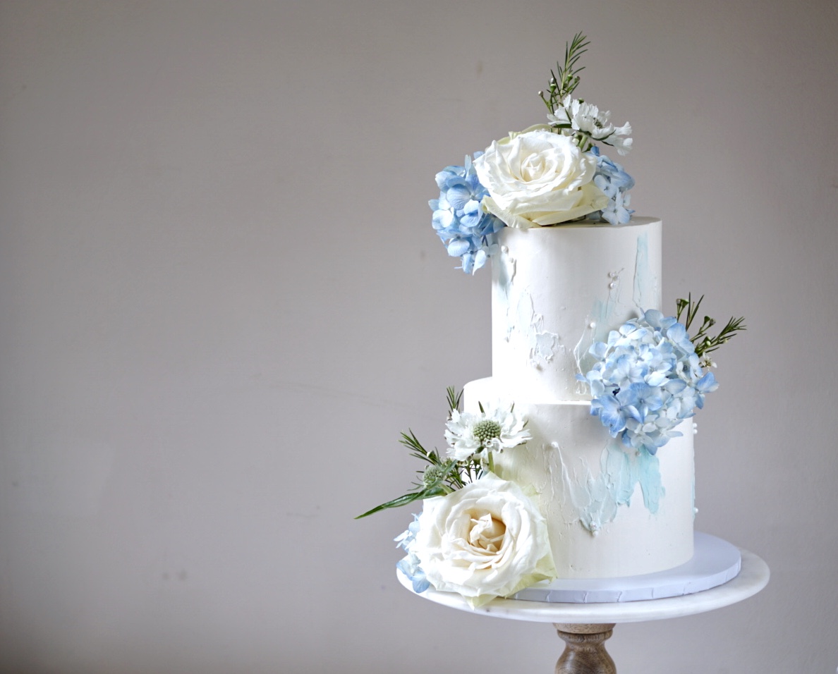 Blue and white modern wedding cake