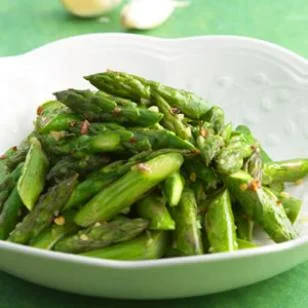 Baby-Spinach-Salad-with-Raspberry-Vinaigrette.jpg