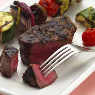 Grilled_Filet_Mignon_with_Vegetable_Kebabs.jpg