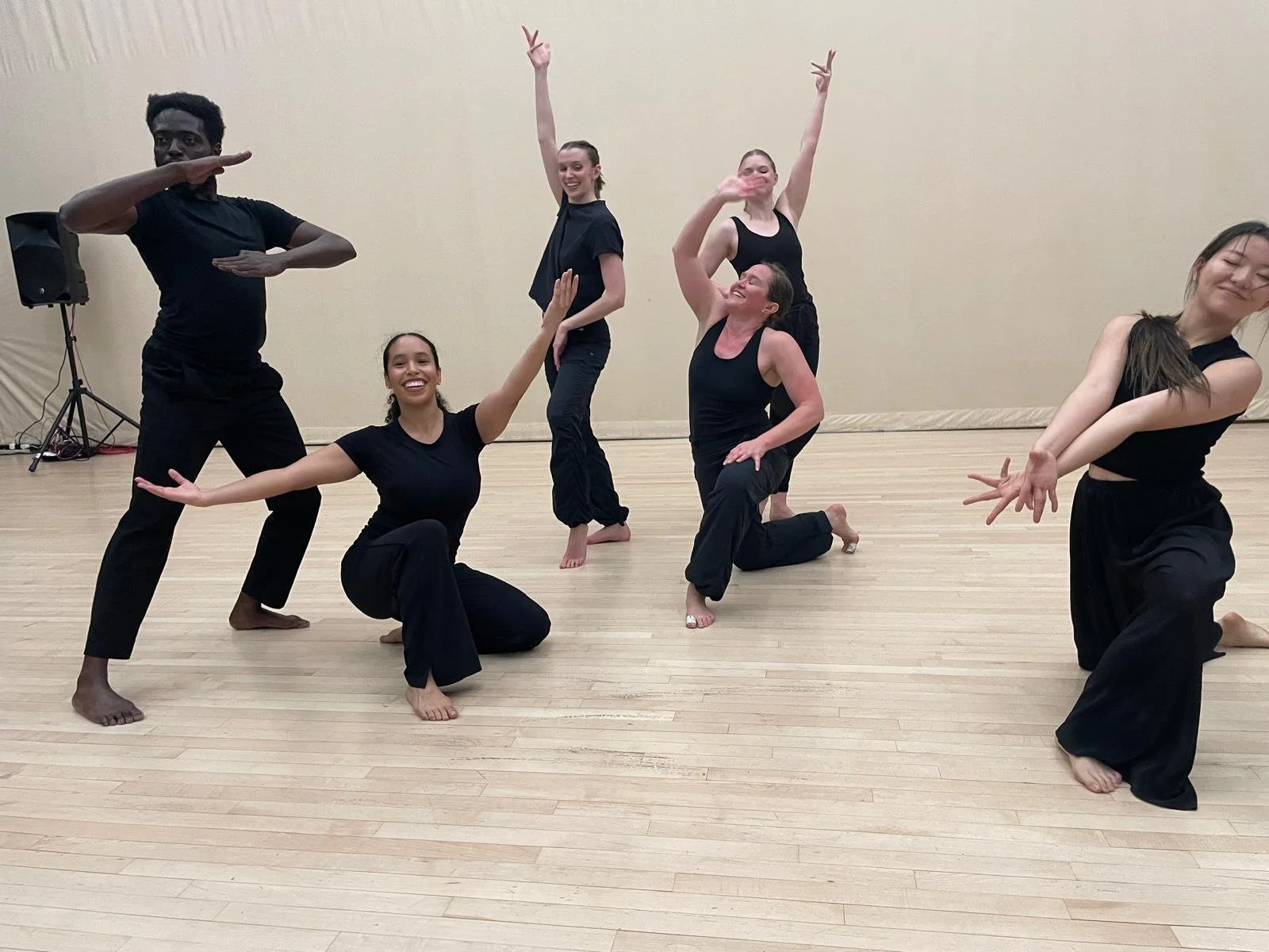 COMMUNITY CLASS! Creative Circle in Residency at NXTHVN
