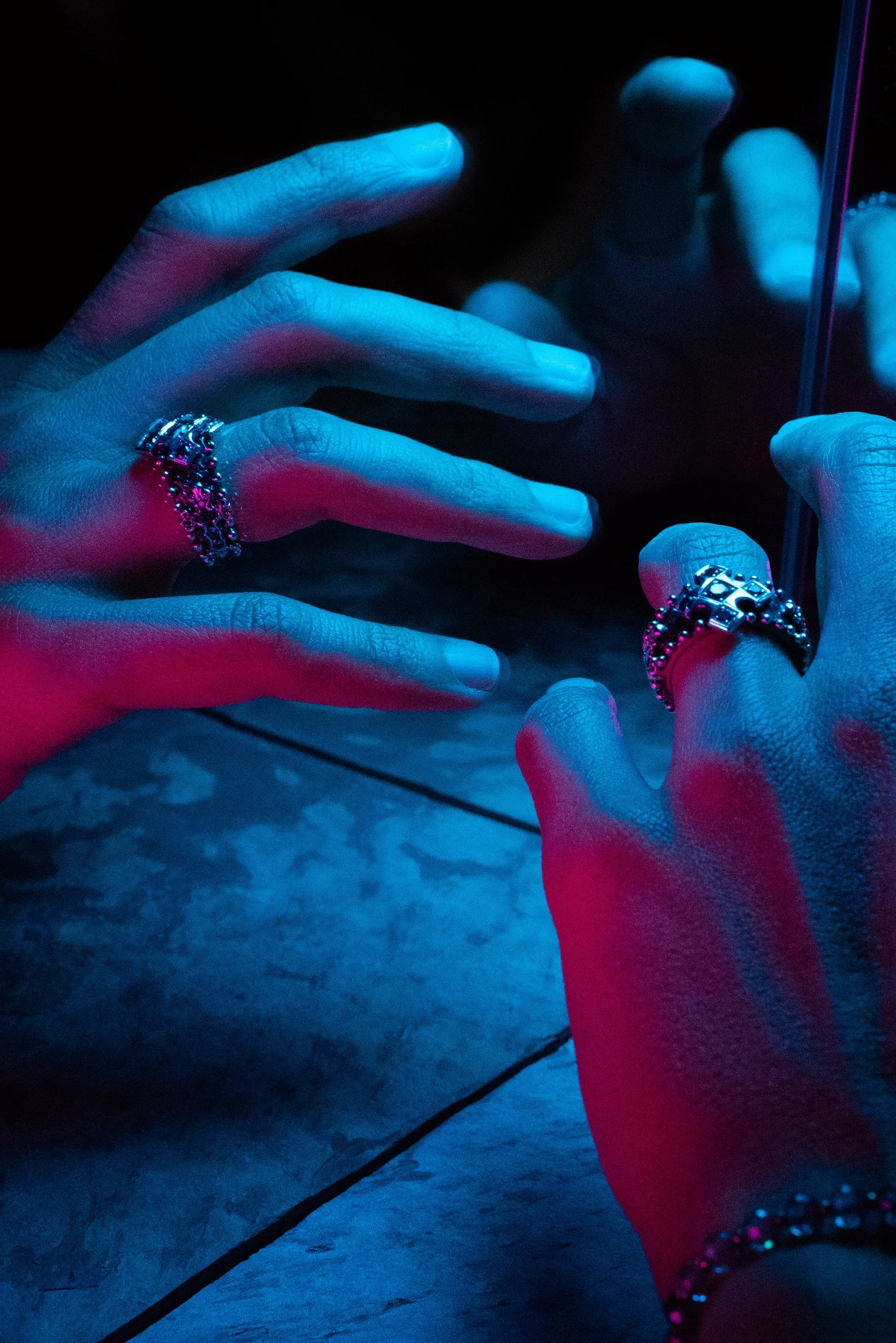 Blue Diamond Cross Ring011.JPG