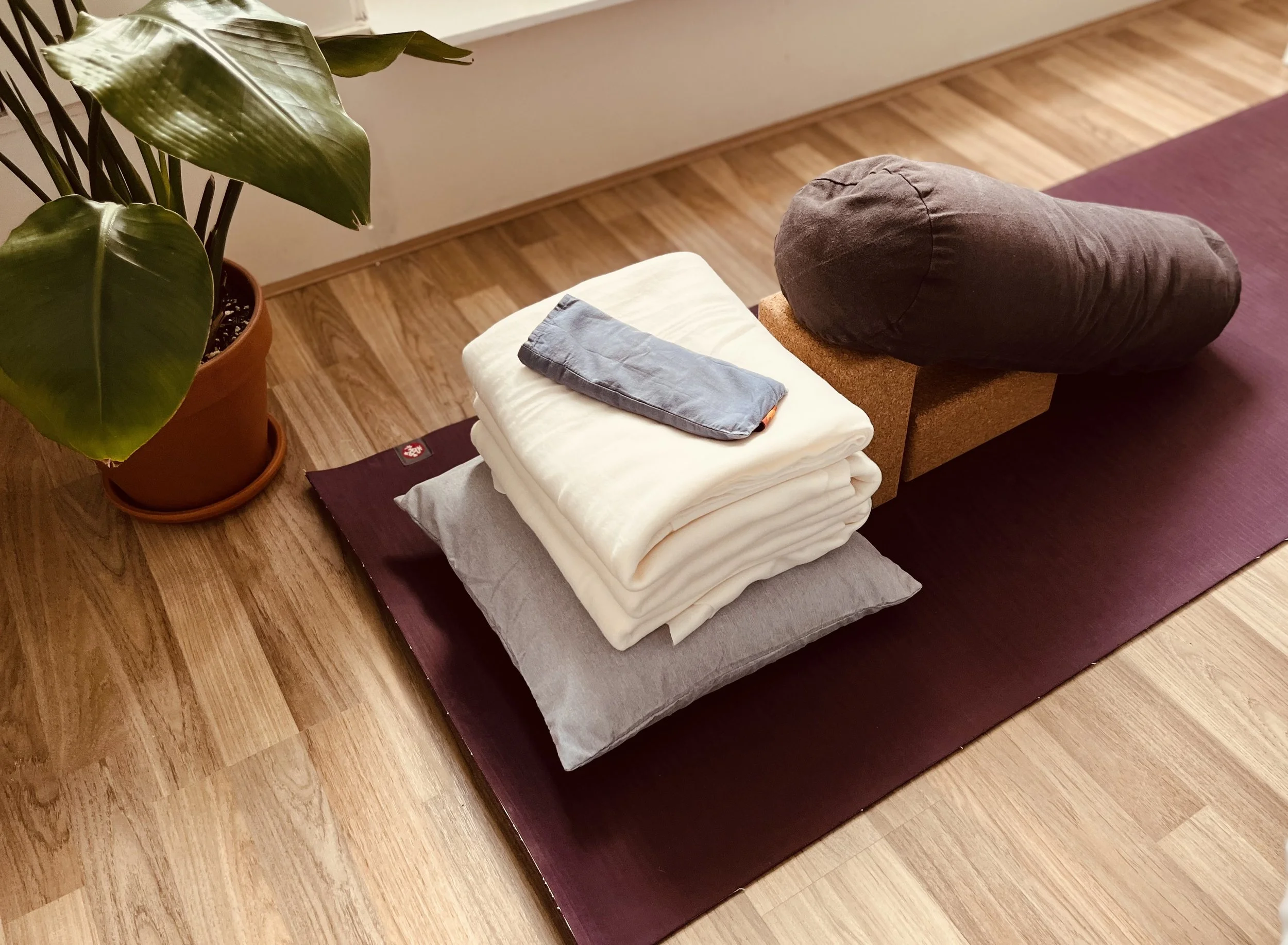 Restorative yoga Hoofddorp