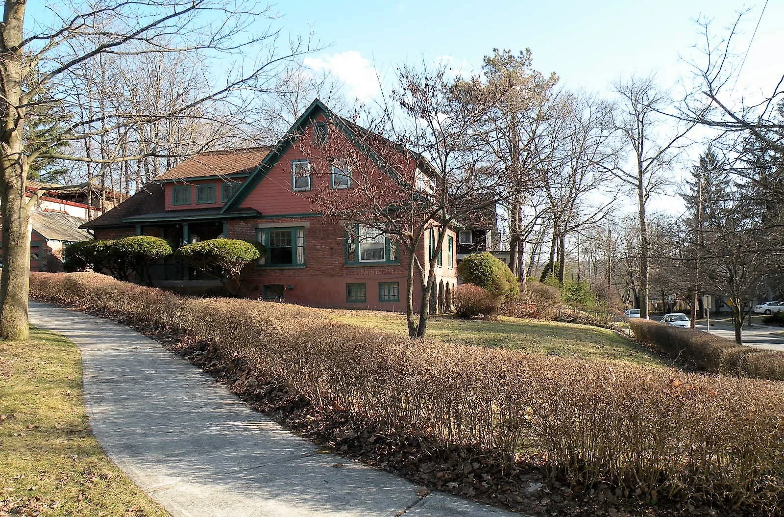 Exterior of 105 Worth Street apartment property in Ithaca, NY