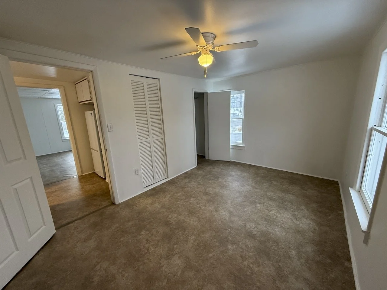 09-bedroom1b.jpeg