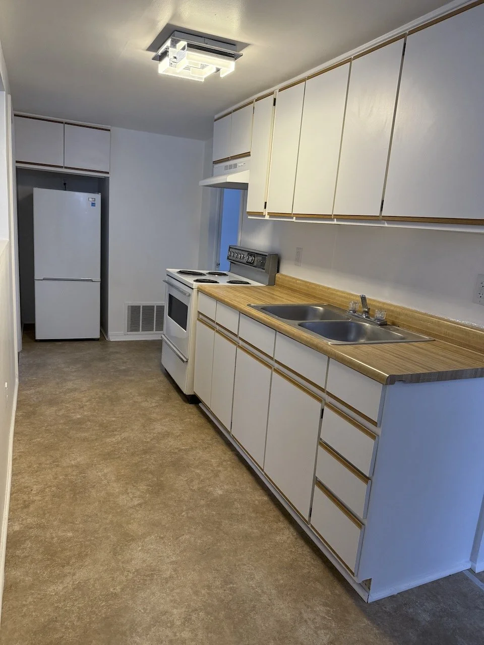 01-Kitchen.jpeg