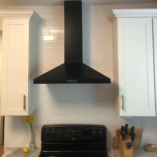 More tile work! This time in a kitchen. Here is part of a backsplash I finished recently in the tree streets. Love the classic look of it going all the way to the ceiling. #subwaytile #construction #tricities #johnsoncity #jctn #treestreets #johnsonc