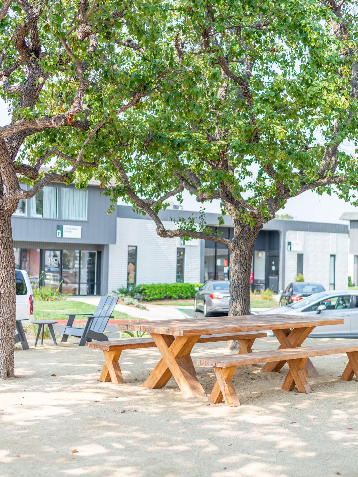 A lovely day for lunch outside at Airport Business Center!
