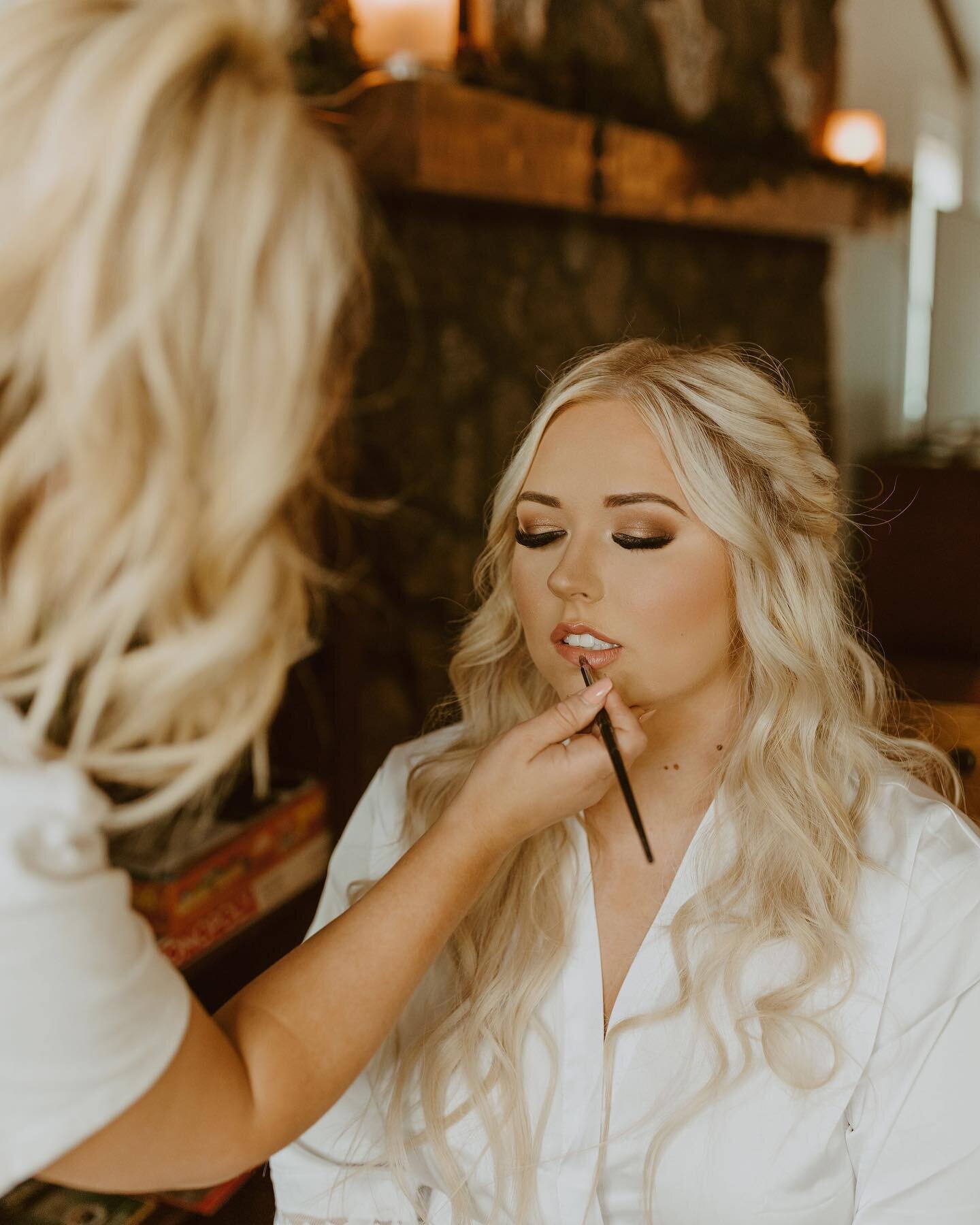 We have 77 weddings booked so far this year and inquiries coming in daily!Words can not explain how ready we are to celebrate you and your love! Are you ready?! Ahhh!!!✨
Our beautiful bride @brianna.skogan 
📷 @mariah.h.photography
