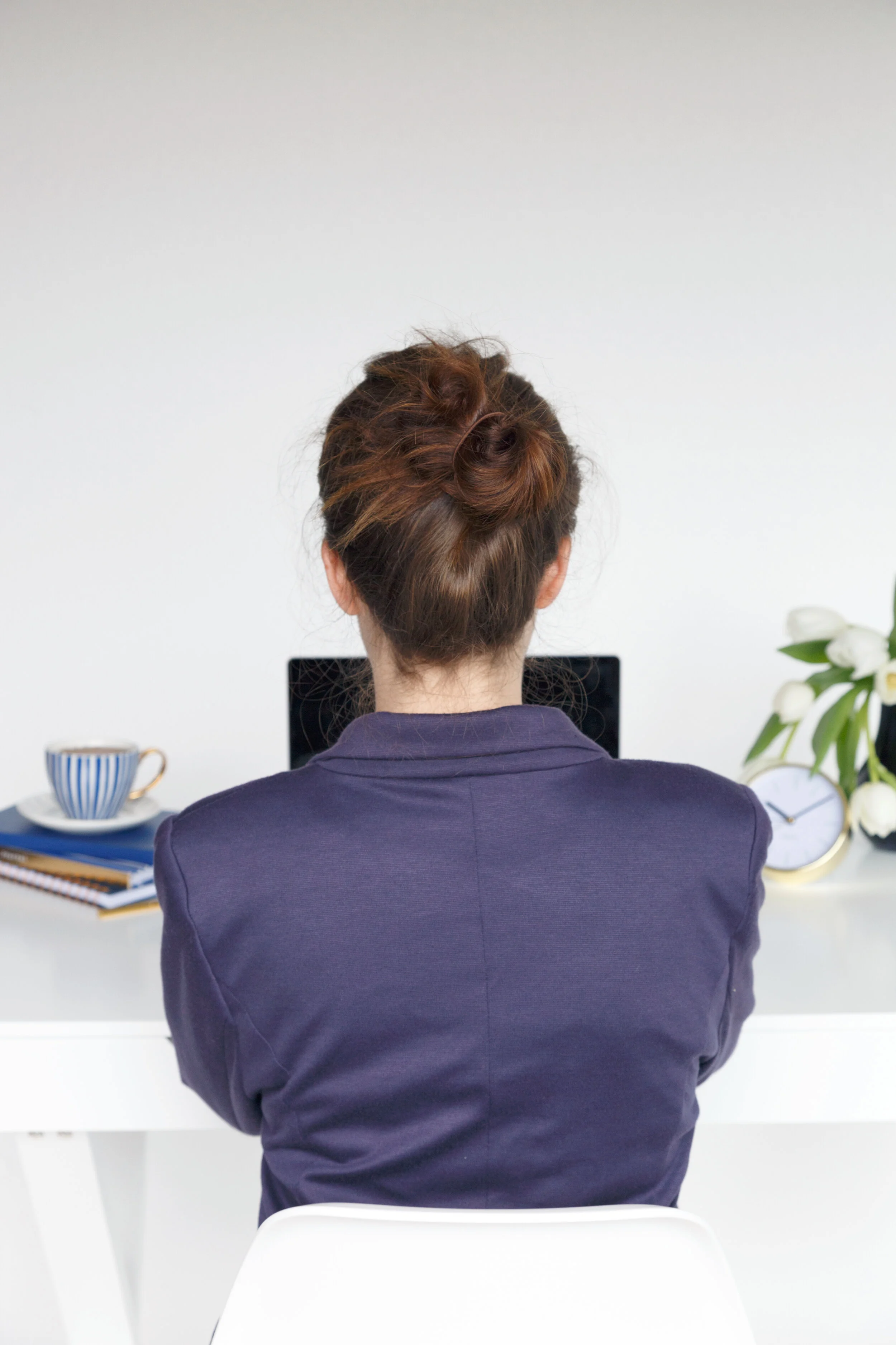 Fempreneur-Styled-Stock-Blue-Lady-Boss-Photos-18.jpg