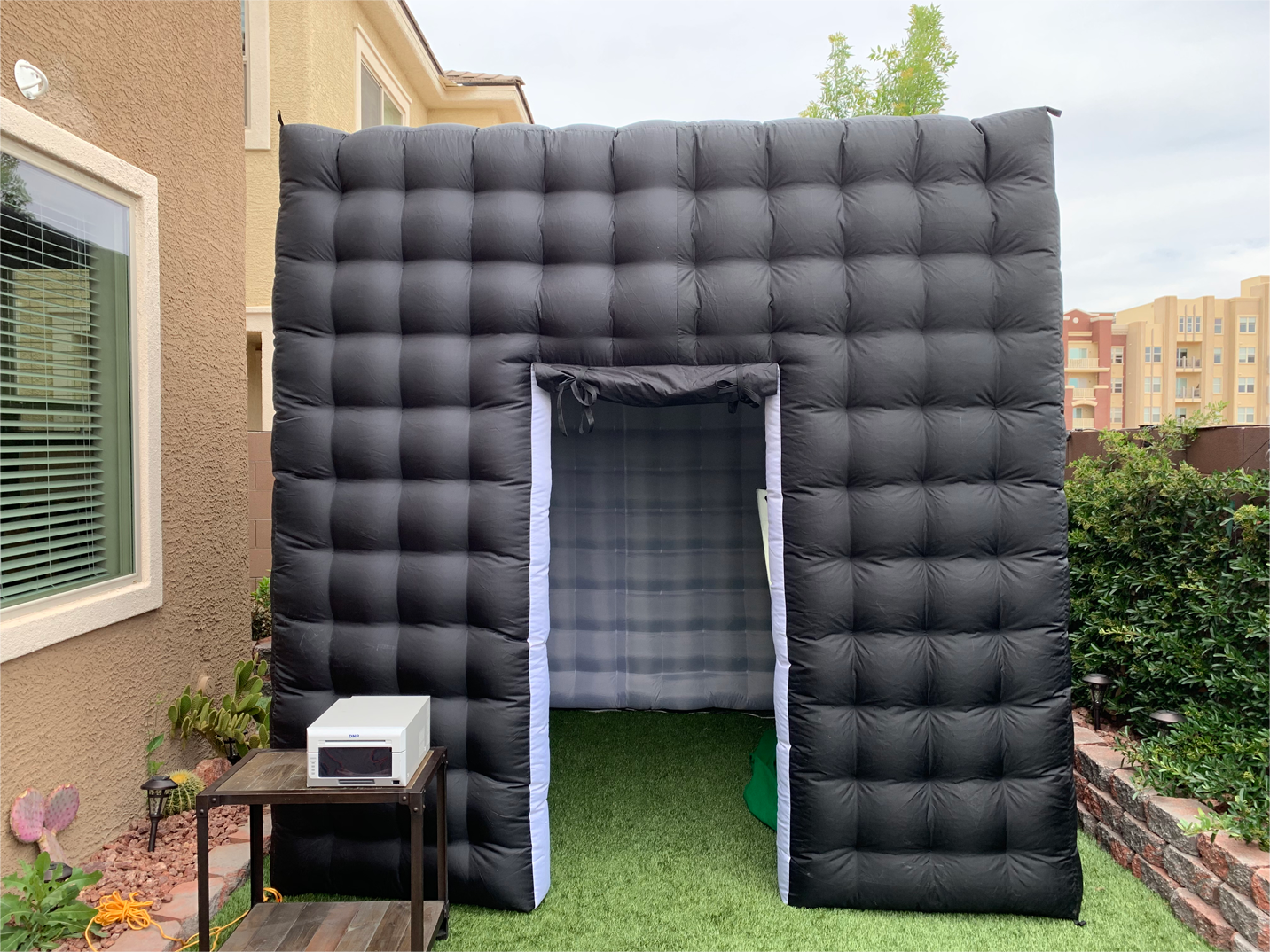 Blow Up Booth Front.png