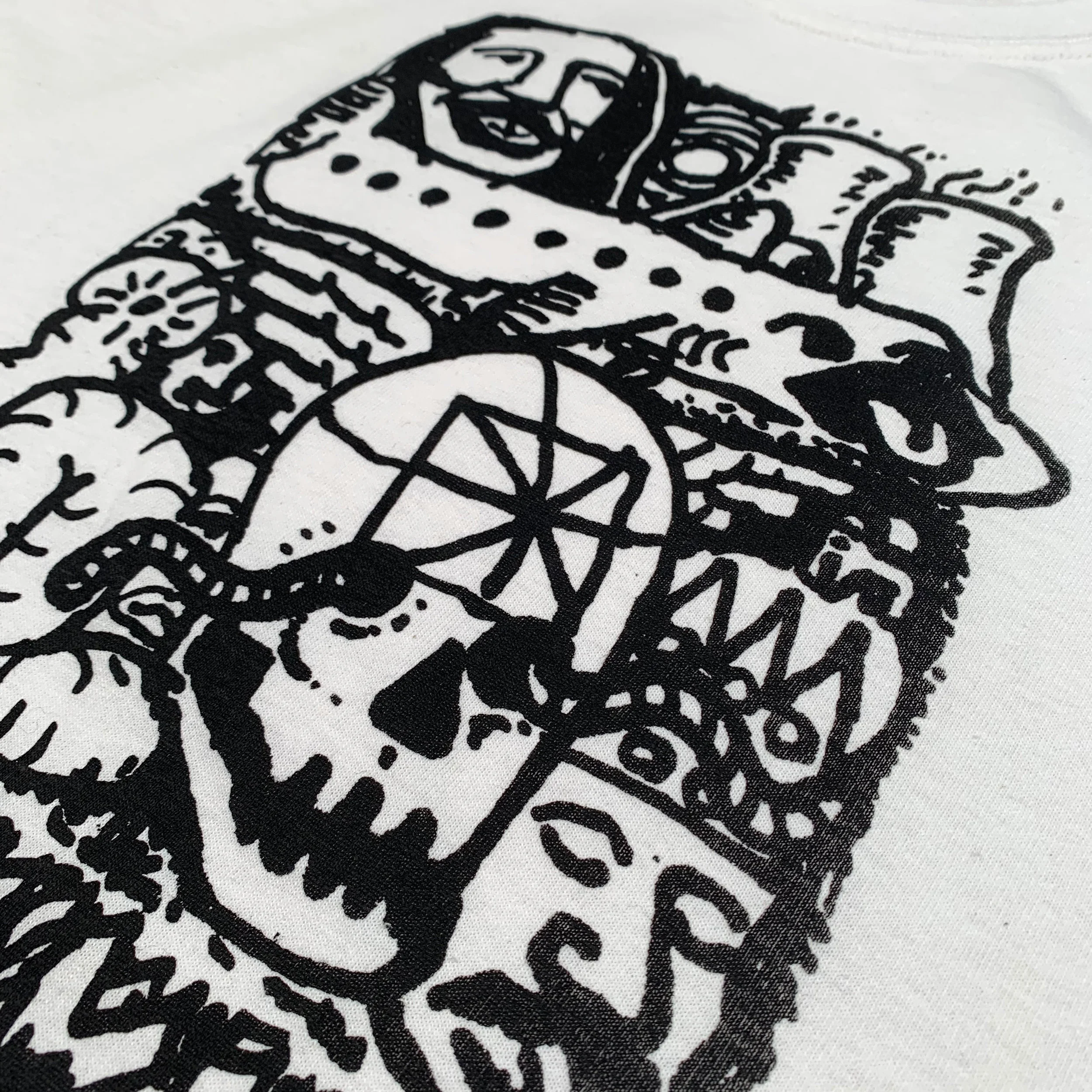 TEE2_closeup3.jpg