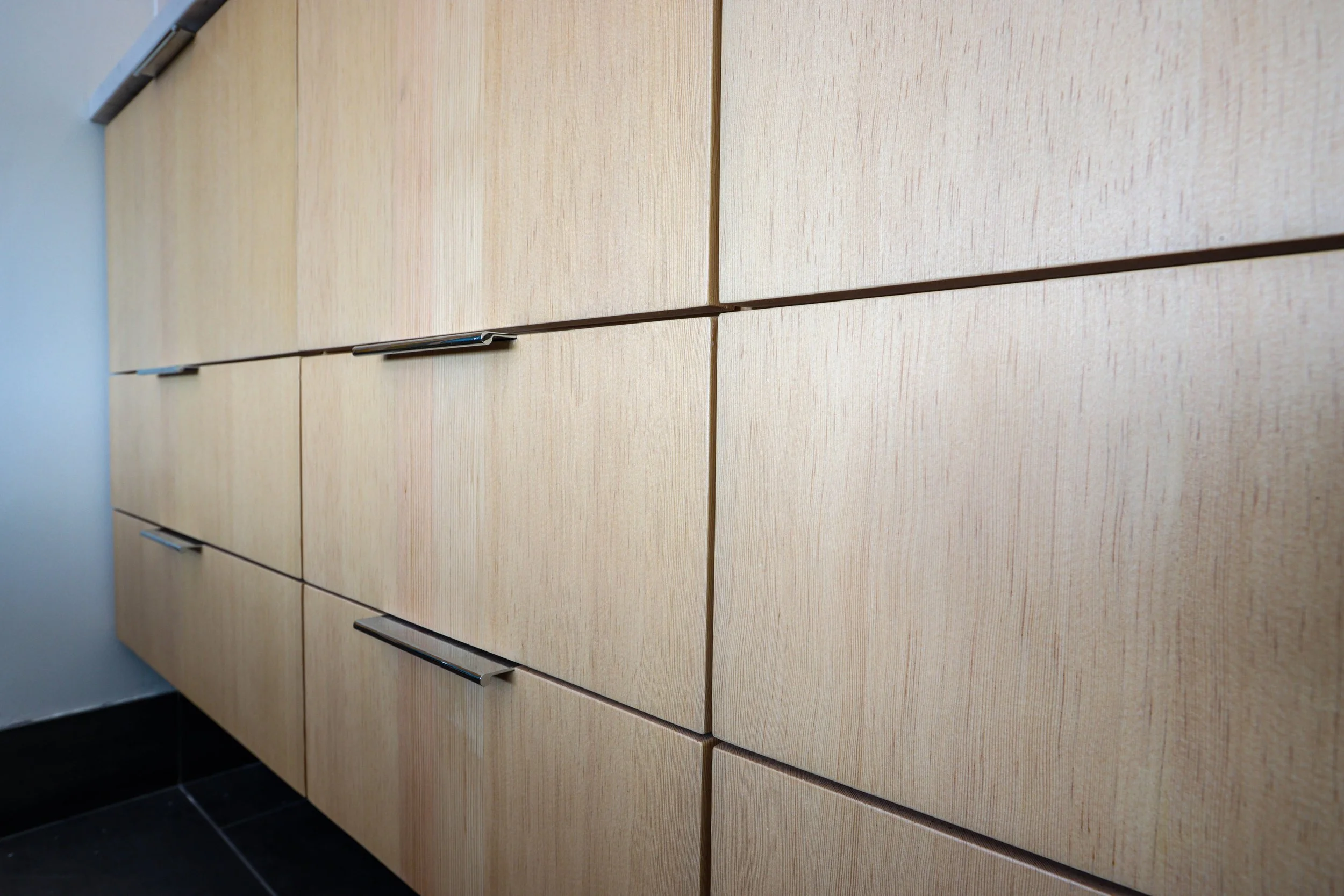 Wainwright Vanity 4.jpg