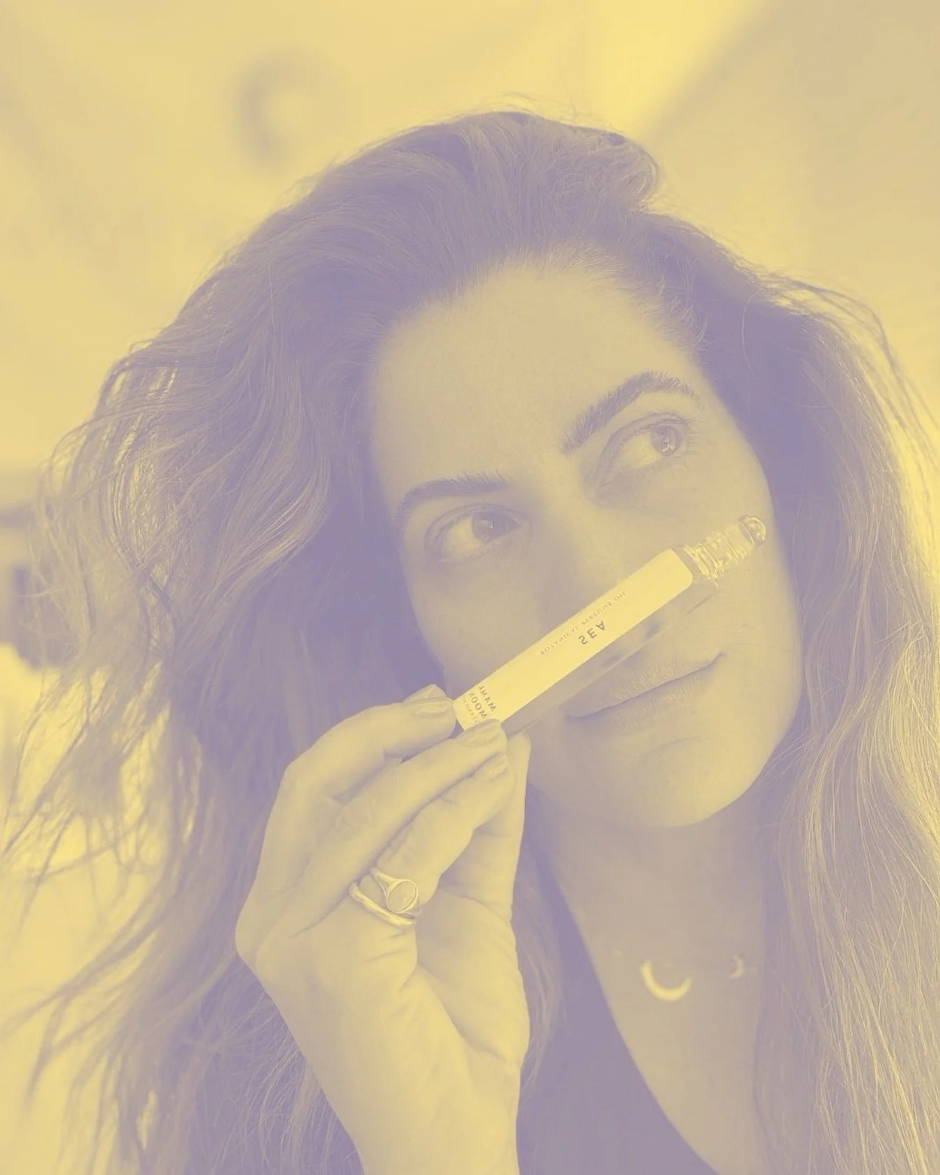 It&rsquo;s been a whirlwind week &mdash; packing wholesale orders, blending fresh batches, and getting ready for upcoming holiday markets. Even in the busiest seasons, I&rsquo;m reminded why I love working with plant aromatics so much.
⠀⠀⠀⠀⠀⠀⠀⠀⠀
✨ Ar