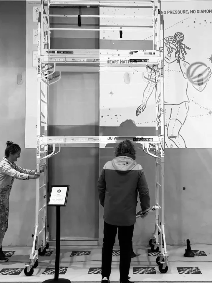 bring your hubs to werk day with @purebonaventure / @seattlestorm 🏀
thanks for your help (and our chic new pencil sharpener) @tykreft ❣️
#overallcreative @houseofsorcery