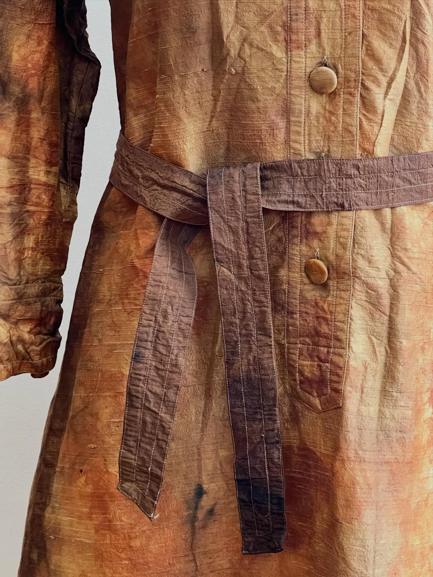 Silk dyed with Walnut+Heat+Compost
More photos in our stories
.
.
.
.
.
.
#naturaldye #silk #walnut #compost #patience