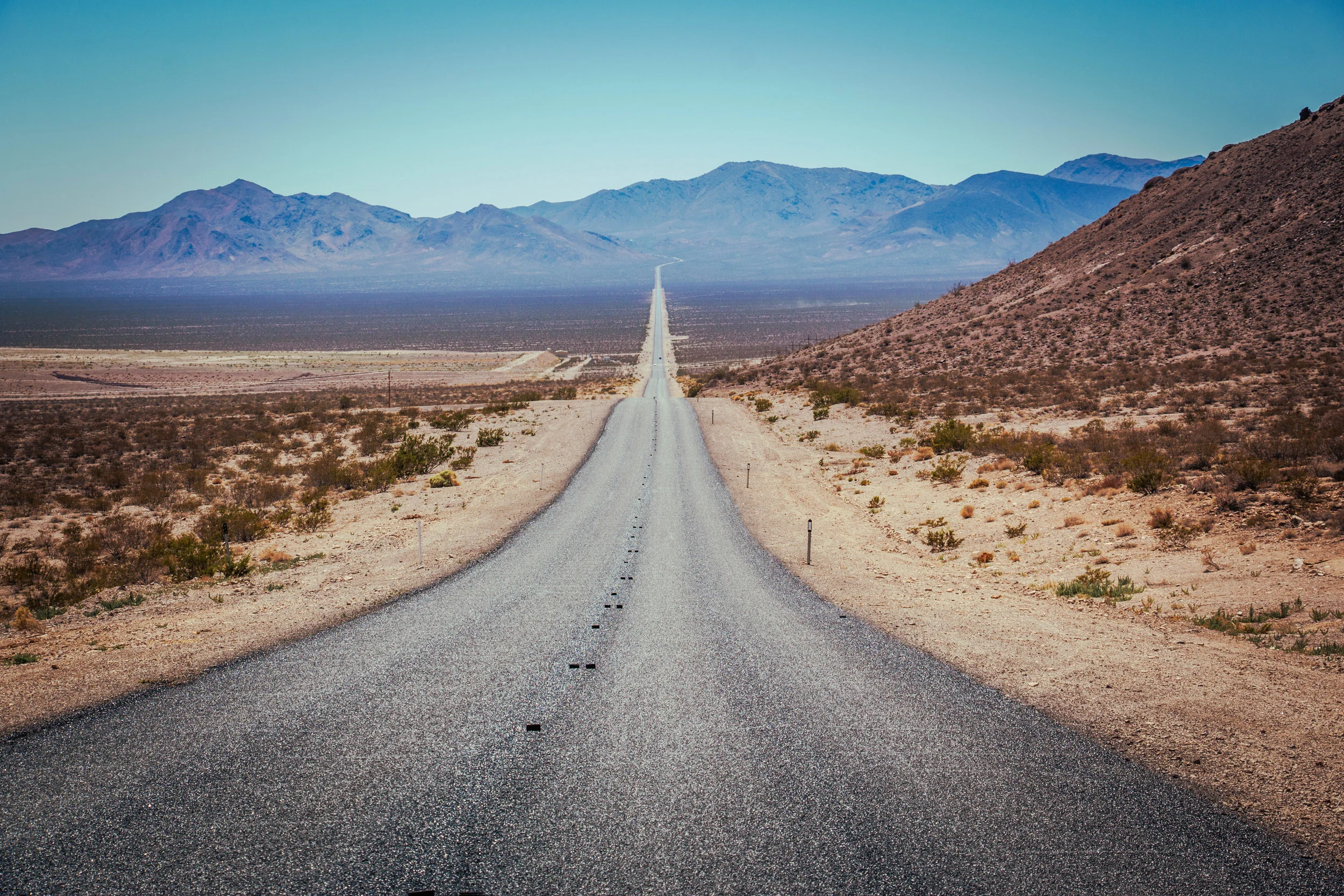 10 Incredible Places You Must See In Death Valley — ROAD TRIP USA