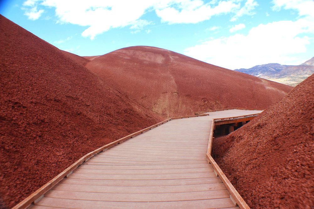 Painted Hills Hiking Trails