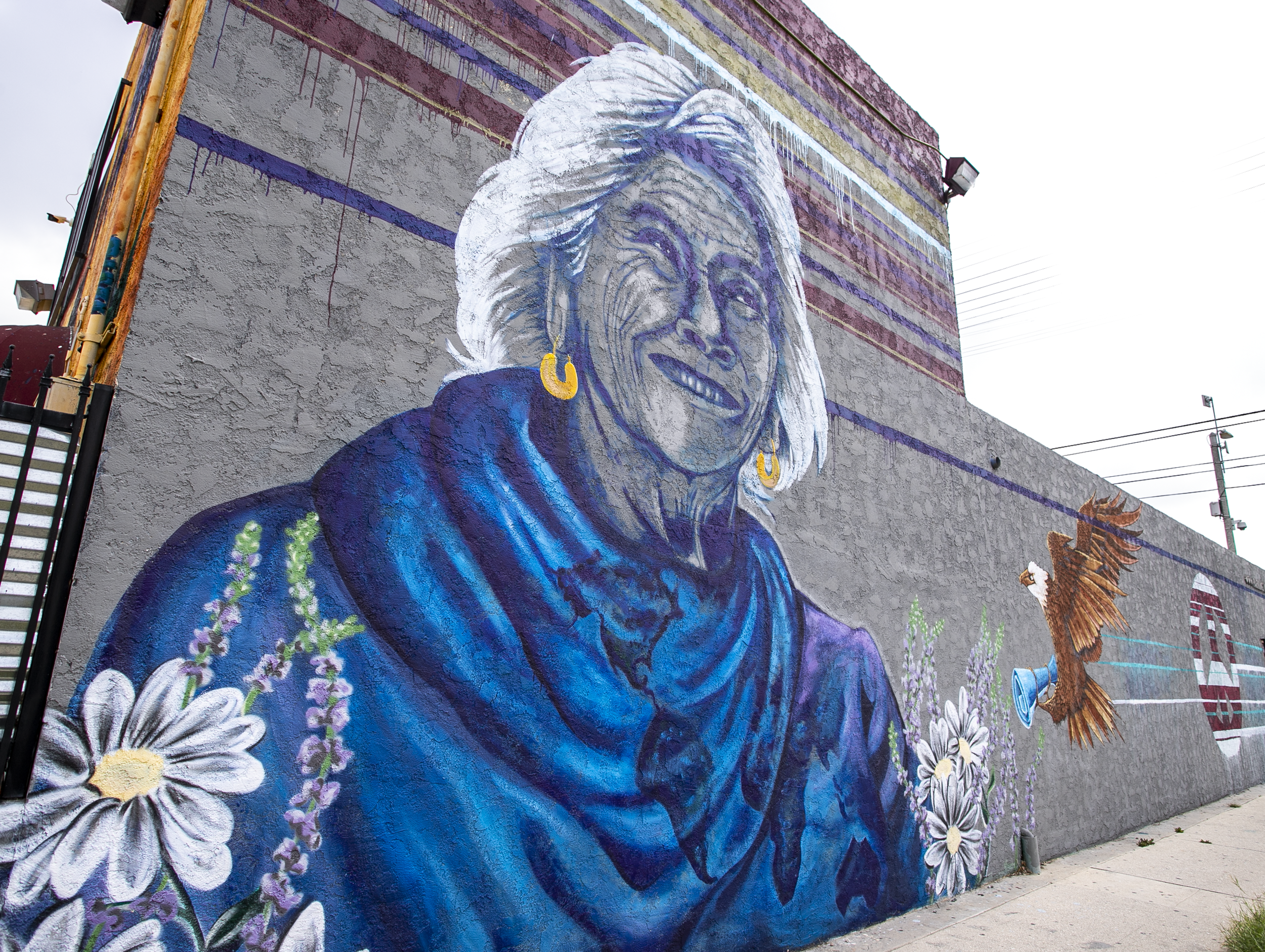   Kristy Sandoval’s “Abuelita” mural, seen on Los Angeles’ “Mural Mile.” (Habeba Mostafa | Scene Magazine)  