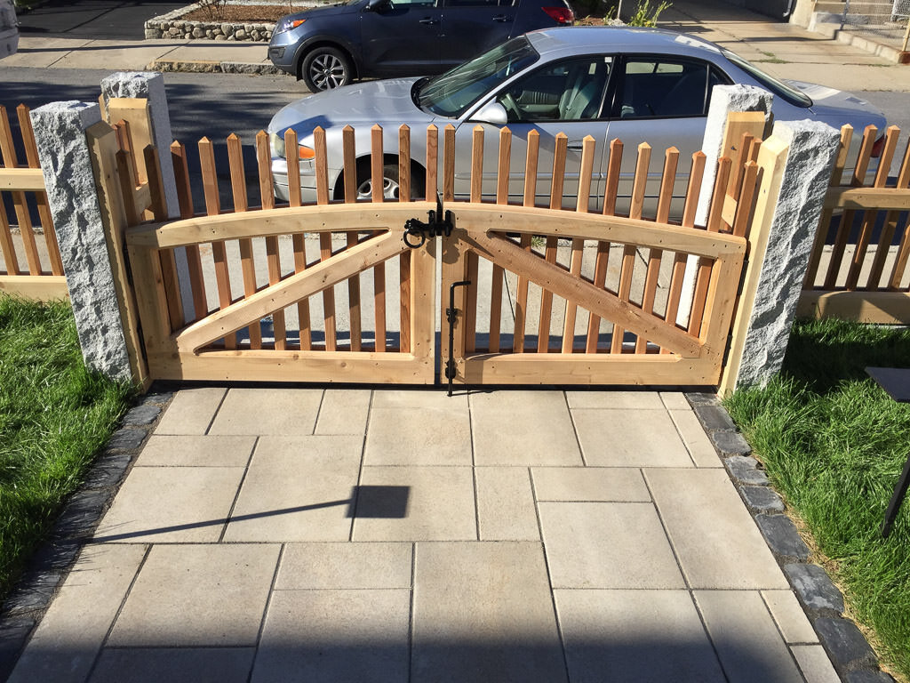 4' chestnut hill double drive gate in Arlington