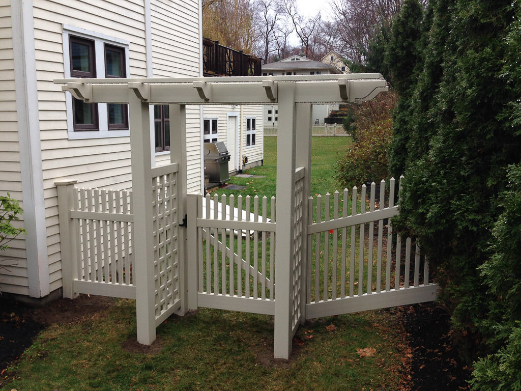 pergola in TAN color&gate