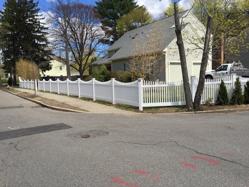 4' high scalloped chestnut hill in Wayland