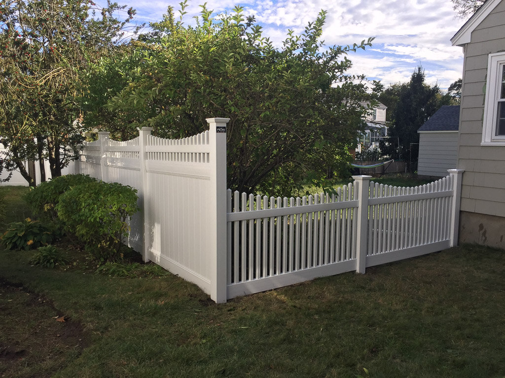 4' scalloped chestnut hill to 6' high with matching topper in Waltham