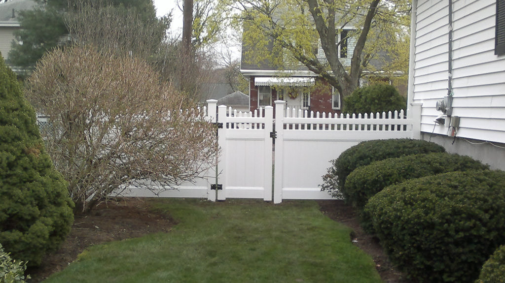 scalloped chestnut hill topper in Newton