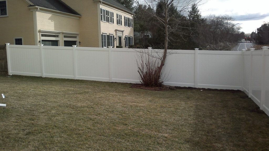 white vinyl privacy in Woburn