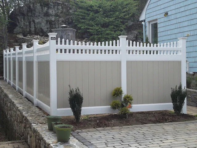 vinyl two tone privacy chestnut hill topper in Arlington.JPG