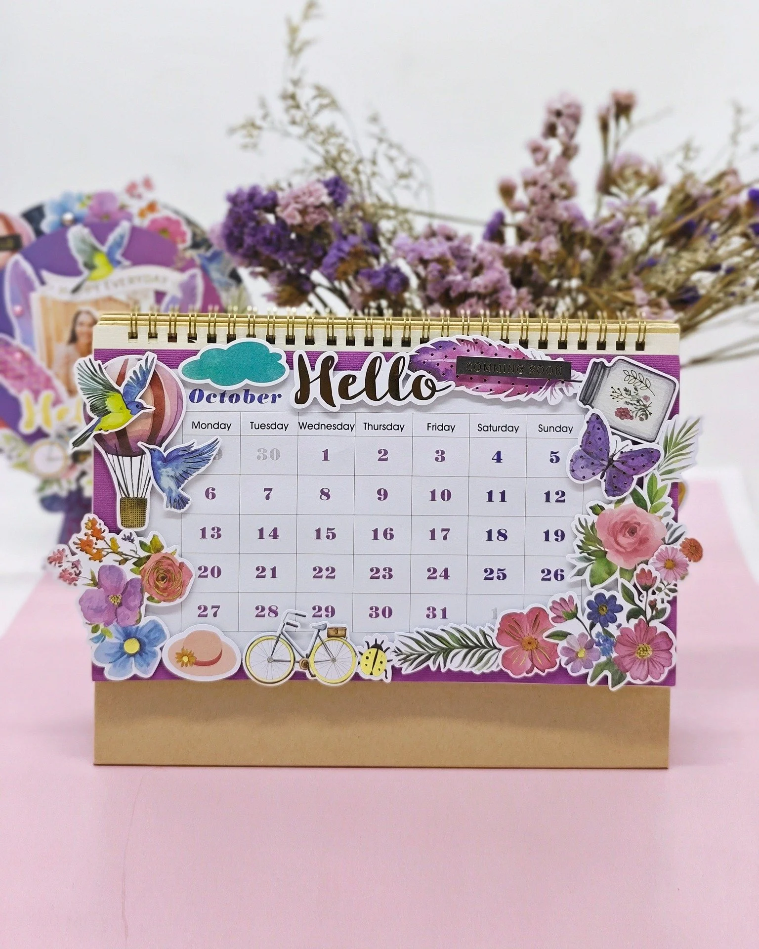 ✨📅 Fascinating Moment &ndash; October Calendar
Ding ding ding~ October is here! A brand new month, a brand new start 🌸🍂

#fascinatingmoment #octobercalendar #scrapbooking #diycrafts #handmadejournal #creativepaper #papercraftlove