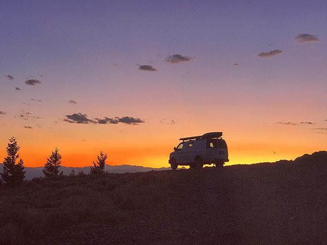 I live on top of mountains. 🏔
I live in ancient forests 🌲 and in great canyons 🏜. I live along the coast 🌊 and deep in the desert 🌵. I live here and everywhere 🌄, an explorer and a hermit all at once. 🚐
.
#utahtravels #utahunique #lifeelevated
