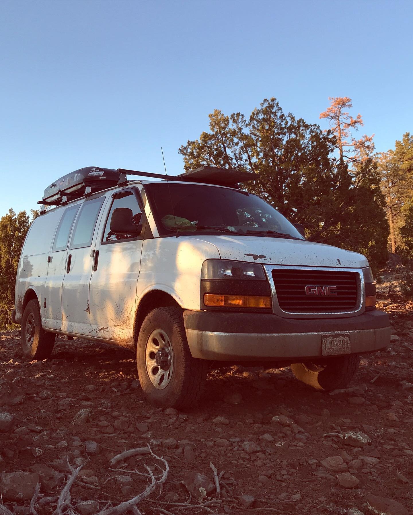 Ecofriendly Van traveling through the Ecosystem.... 🚐🏜... Where have you brought your tiny home?

#ecovanlife #ecovan #buildecovans #responsiblevanlife #responsibletravel #nontoxicvanlife #ecoexplorer #4x4vans #4x4vanlife #make4x4vans #vanlifeexplo